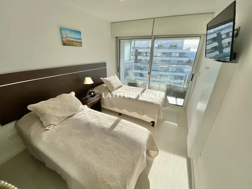 Icon, Apartamento De Dos Dormitorios