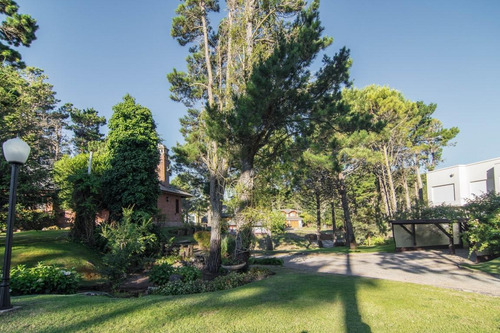 Imagen 4 de 29 de Casa En Venta Sobre Golf- 5 Ambientes - Zona Alamos - Pinamar