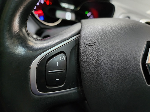 Renault Captur 1.5 INTENS TECH MT
