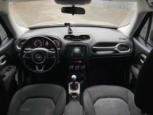 Imagen 6 de 10 de Jeep Renegade 2019 1.8 Sport