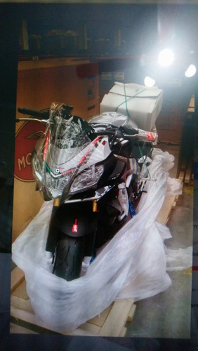 Imagen 1 de 10 de Aprilia Tuono V4 1100rr Solo 120km 2016/pat 2020 Nueva