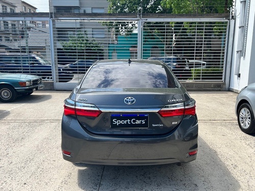Imagen 10 de 12 de Toyota Corolla Xei Mt