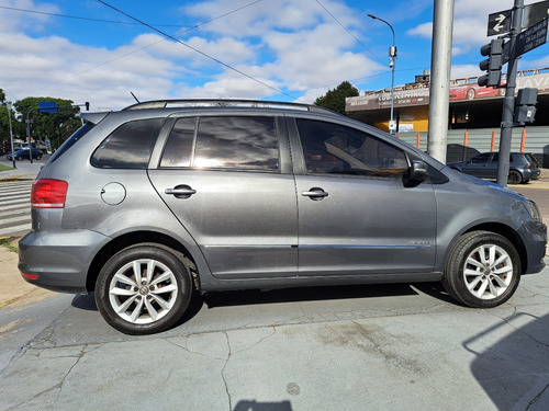 Volkswagen Suran 1.6 Imotion Highline