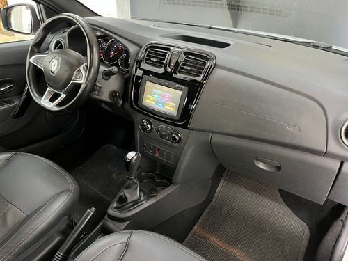 Renault Logan 1.6 Iconic 16v X-tronic 4p