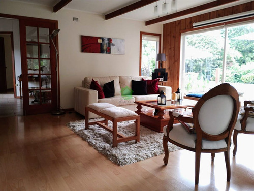 Casa En Venta De 4 Dorm. En Osorno