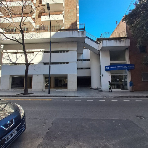 Cochera Cubierta Fija Con Seguridad En Belgrano