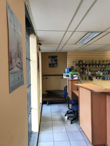 Venta Local Comercial 2 Plantas Privilegiada Ubicación Calle Rivera Pocitos