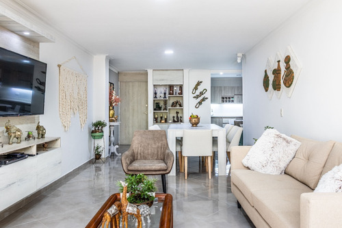Imagen 6 de 22 de Venta De Apartamento Remodelado En El Poblado, Lalinde