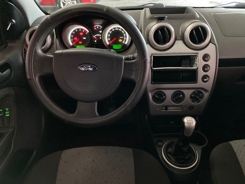 Ford Fiesta 1.6 MPI CLASS HATCH 8V FLEX 4P MANUAL