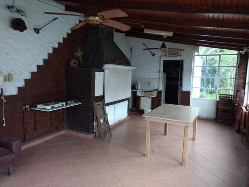 Imagen 14 de 17 de Casa De 3 Dormitorios En Venta Con Quincho Parrillero Y Pileta Zona Sur Rosario
