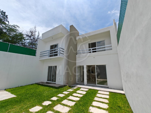 Casa En Venta En Col. Hermenegildo Galeana Con 4 Recamaras