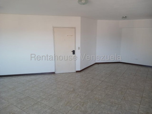 Venta De Acogedor Apartamento, Mls 25-19073. Ycl.