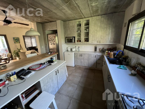 Imagen 12 de 30 de Venta | Moderna Casa Nueva C/jardin Y Piscina | Barrio La Bota