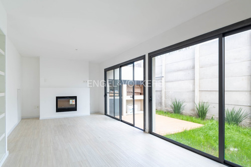 Venta Con Renta Casa De 2 Dormitorios A La Venta En Housing En Carrasco Norte Id 4199