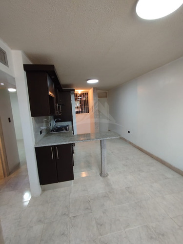 En Venta Apartamento En Cr Terrazas De Guadalupe, Barcelona