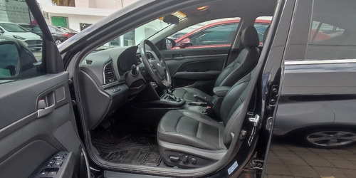 Imagen 8 de 10 de Hyundai Elantra 2017