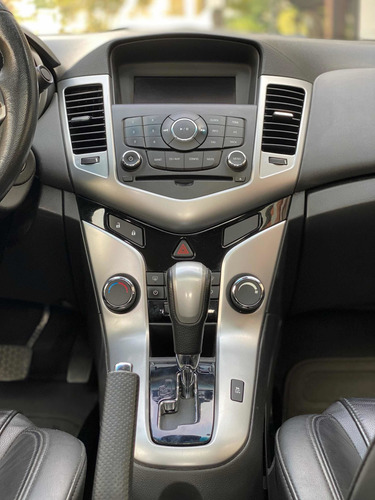 Imagen 8 de 12 de Chevrolet Cruze Sedan