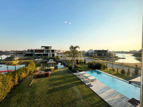 Moderna Casa En Venta A La Laguna - Virazón Nordelta
