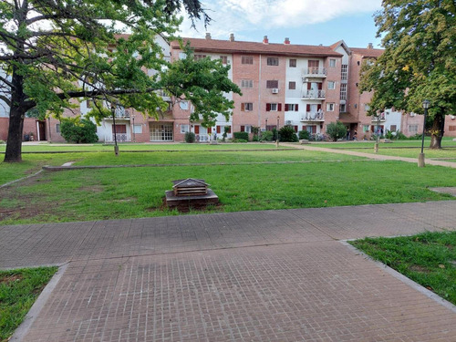 Departamento En Venta - 2 Dormitorios 1 Baño - 80mts2 - Monte Grande