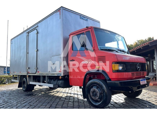 Imagem 1 de 10 de Mercedes Benz 710 Baú