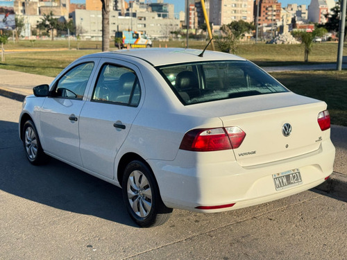 Volkswagen Voyage 1.6 101cv