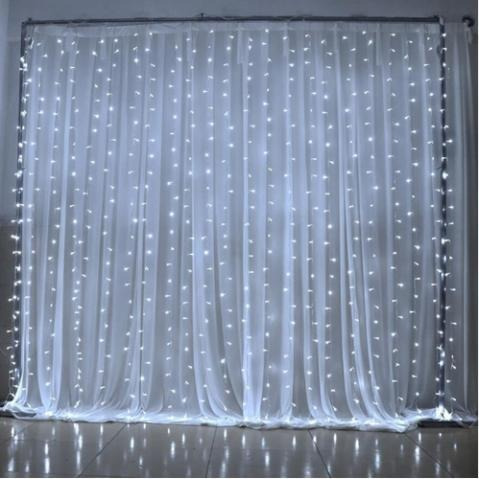 Imagem 4 de 5 de Cortina Led 900 Leds Branca Fria 4m X 3m Decoração