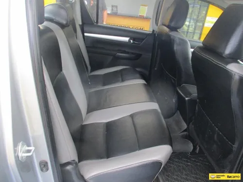 Toyota Hilux Doblecabina 4x4 2400cc Mt Aa