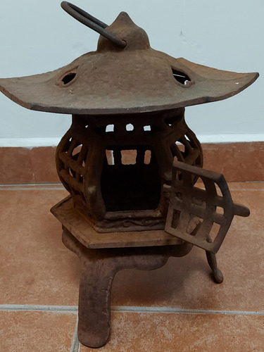 Antiguo Farol Pagoda De Hierro Hecho En Japón Siglo Xix (Usado)