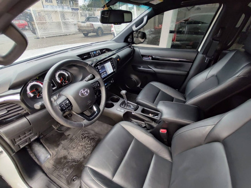 Imagem 10 de 15 de Toyota Hilux 2.8 Srx 4x4 Cd 16v Diesel 4p Automático