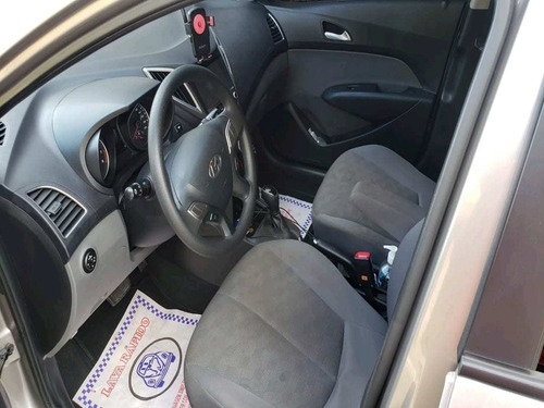 Imagem 7 de 8 de Hyundai Hb20s 1 Million 1.6 16v At Flex
