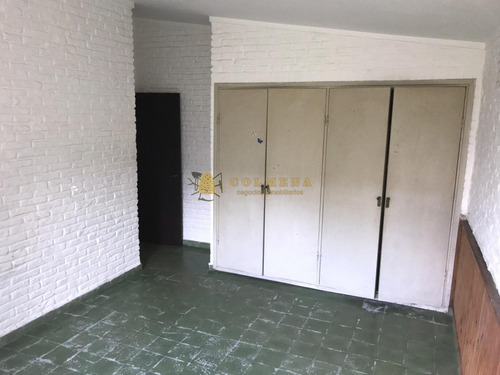 Muy Solida Casa A Reciclar Ideal Para Vivir Todo El Año!- Ref: 1971