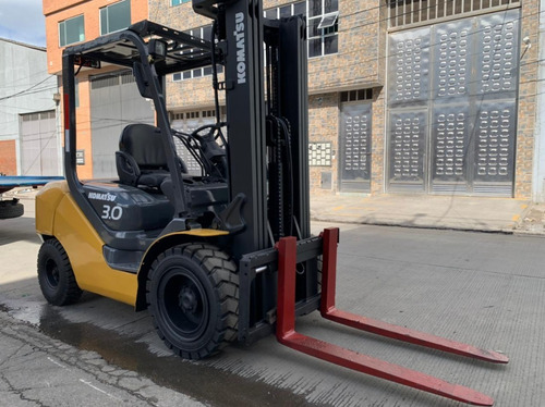 Imagen 6 de 10 de Montacarga Komatsu Fd30 Diesel