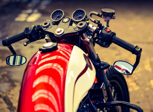 Imagen 2 de 8 de Bajaj Rouser 220f Cafe Racer