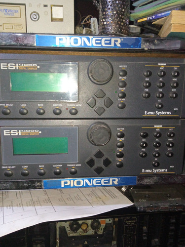 Sampler E-mu Esi 4000