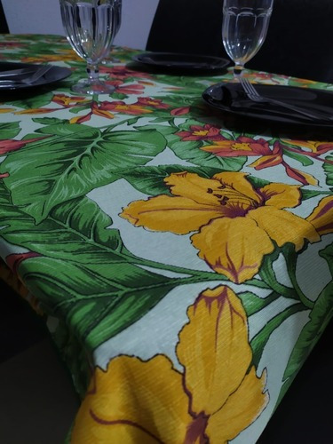 Imagem 2 de 4 de Toalha De Mesa Retangular 3,50 X 1,50 Floral Encantada