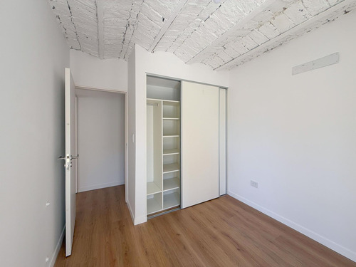 Casa De Pasillo Con 3 Dormitorios Más Quincho Y Terraza Con Parrillero