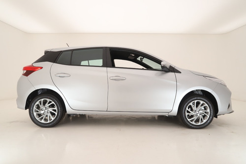 Imagen 9 de 17 de Toyota Yaris Xls 6m/t 5p $ 8.760.000 Nm2