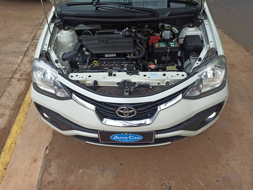 Toyota Etios 1.5 Platinum Sedan 16v Flex 4p Automático