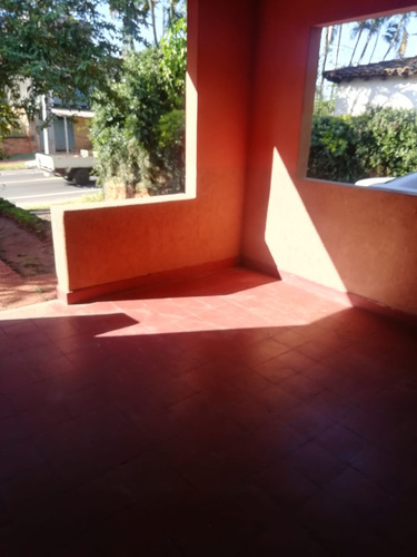 Imagen 4 de 20 de Alquilo Casa En Luque-laurelty Sobre Ruta Principal