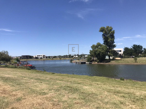 Oportunidad En Lote A La Laguna En Venta En San Matías, Escobar