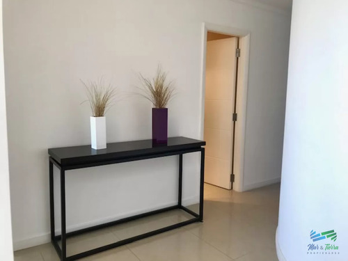 Apartamento En Alquiler A Una Cuadra Del Mar (playa Mansa) En Torre Nueva, Con Todos Y Excelentes Servicios .
