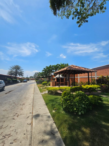 En Venta Casa En Valle De Oro-san Diego. L.m
