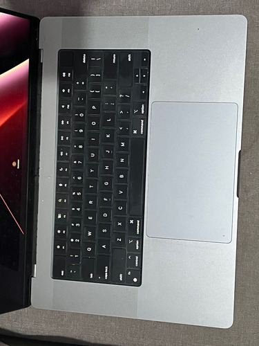 Apple Macbook Pro M1 Pro 16 Pulgadas 32gb Ram 512gb Ssd Uso Plateado (Usado)
