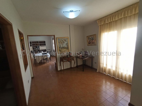 Imagen 2 de 11 de Casa En Venta Mls #22-1260 - Laura Colarusso