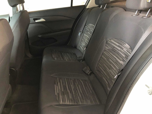 Imagen 7 de 10 de Chevrolet Cavalier 2018 1.5 Ls Mt