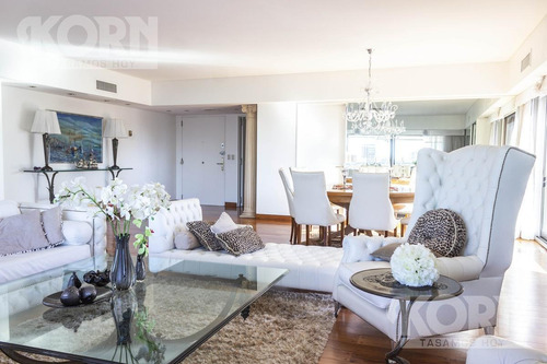 Venta Torre Forum - Piso 4 Ambientes, Escritorio, 2 Cocheras Fijas Y Baulera En Palermo
