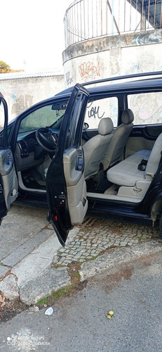Imagem 2 de 8 de Zafira Segundo Dono