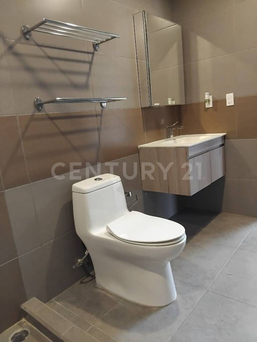 Casa Nueva En Venta En Residencial La Isla, Tijuana B.c.