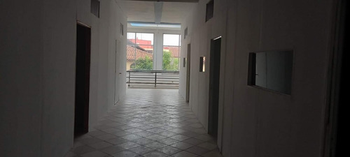 Imagen 16 de 21 de En Renta Plaza Comercial Jeysher Locales Y Bodegas Toluca Centro