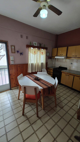 Excelente Casa 3 Amb C/cochera Y Patio C/jardin!
